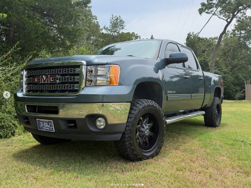 2012 GMC 2500HD Duramax with upgraded suspension and tires